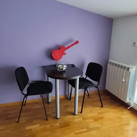 Purple And 아파트